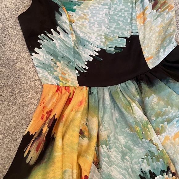 NWT LF ABSTRACT FlAIR DRESS - Picture 5 of 6